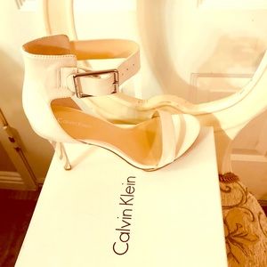 Calvin Klein Vivian Calif/Zebra Heels